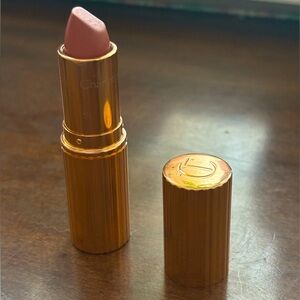 Charlotte Tilbury Super Cindy lipstick
